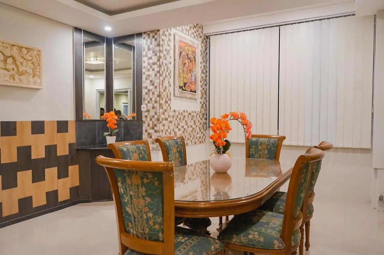 E Luxury Suites Seminyak By Innapps Kerobokan  Hotel Kerobokan (Bali)